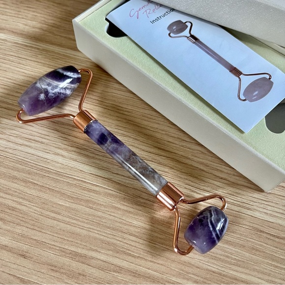 Purple Stone Face Roller Gua Sha - Picture 5 of 7